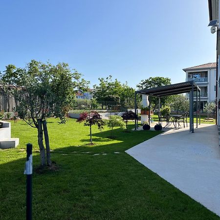 Apartments M&M Terzic Porec Bagian luar foto
