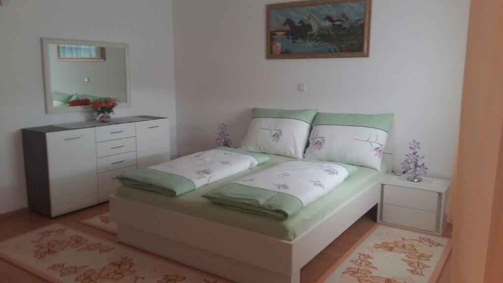 Apartments M&M Terzic Porec Bagian luar foto